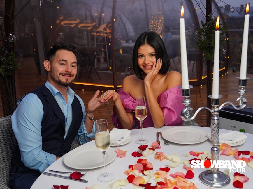 romantic dinner in paris