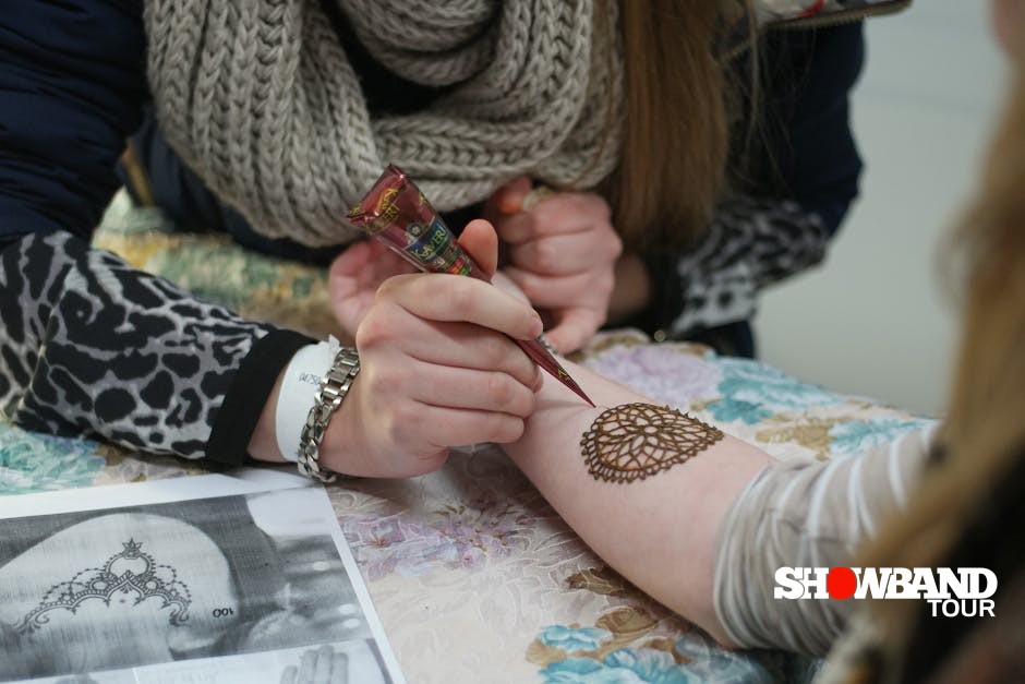 henna night entertainment