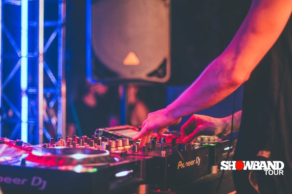 wedding dj atmosphere
