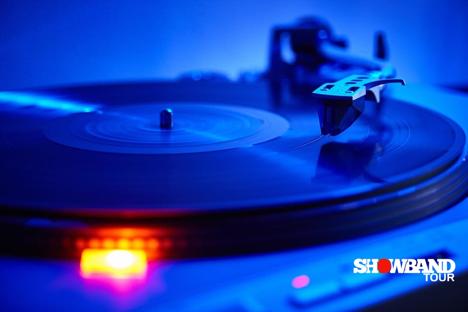 DJ social media