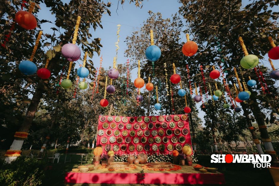 showband decoration setup